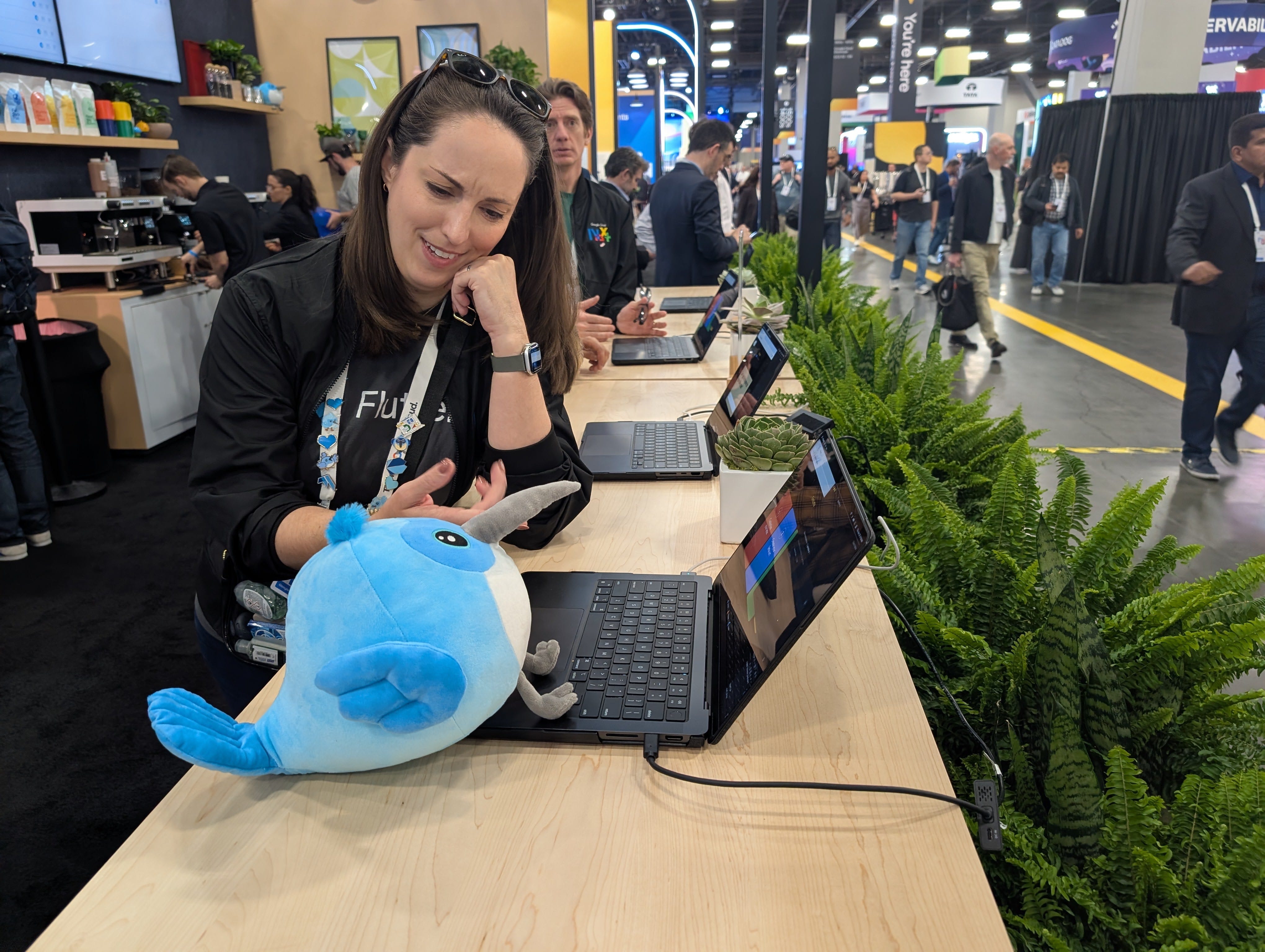 Kate Lovett helps Dash fulfill her latte needs